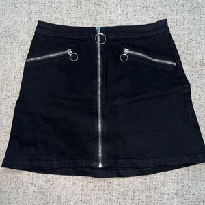 Black Zippered Women's Skirt